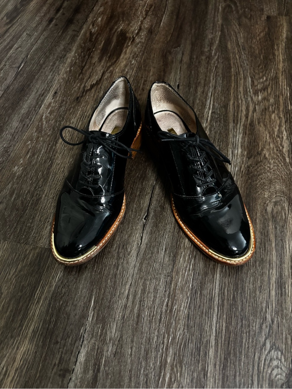 Women’s Black Patent Leather Lace-Up Dress Shoes